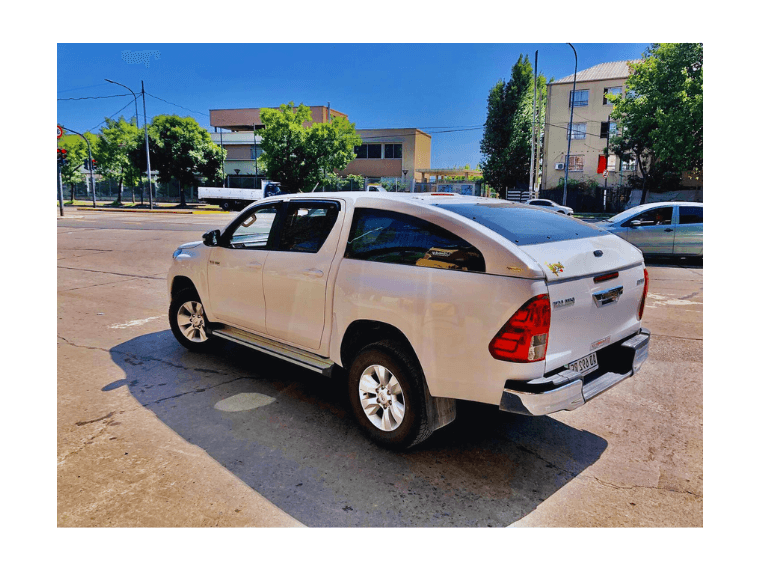 Cupula para Toyota Hilux linea dakar (1) Toyota Hilux 2016/2023 Modelo Dakar
